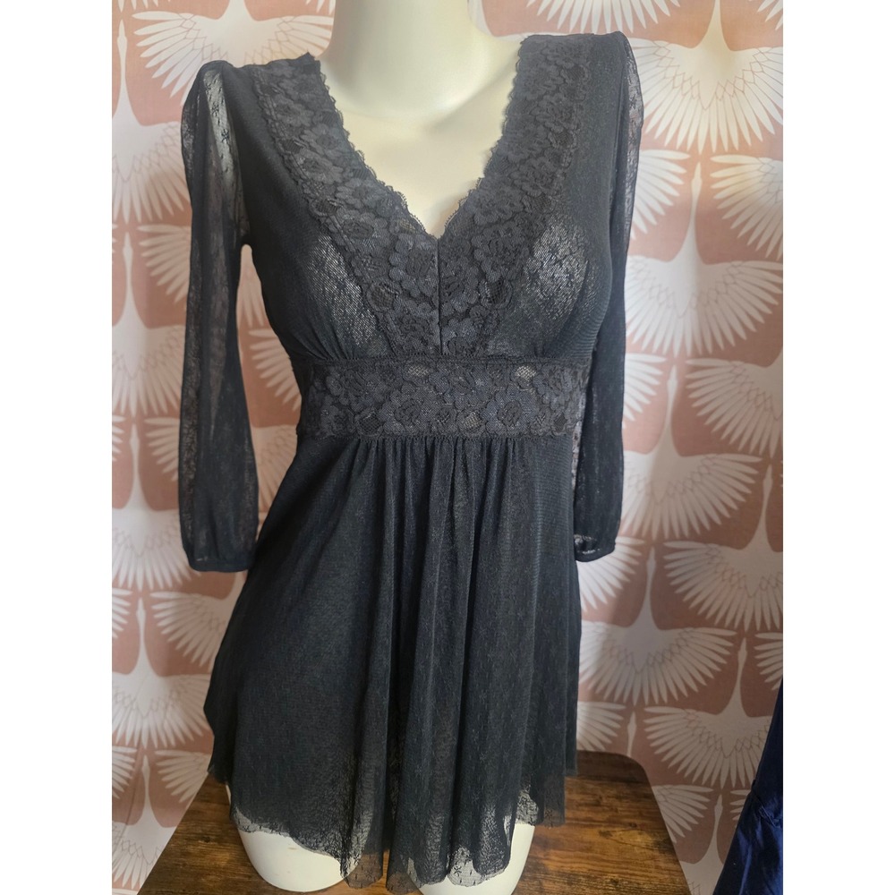 Vintage Y2K Express 2006 Black Sheer Lace Babydoll Empire Waist Top M Goth